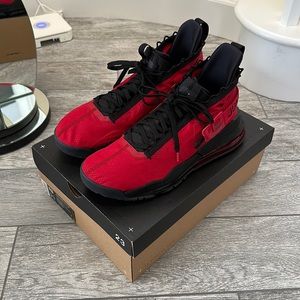 Jordan Proto-Max 720, Gym red-Black